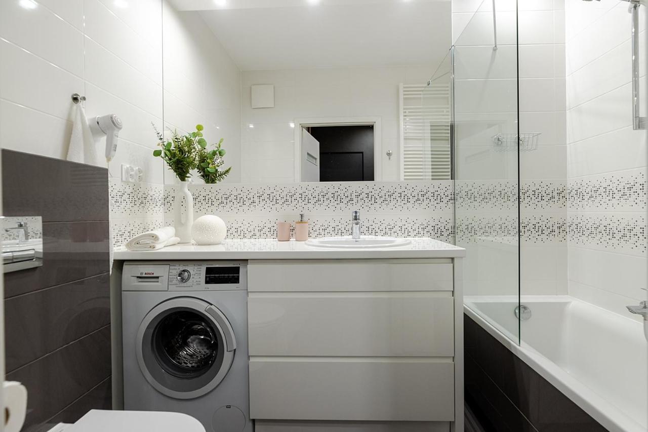 Studio Wola Apartament Kasprzaka - Wifi + Smart Tv 바르샤바 외부 사진