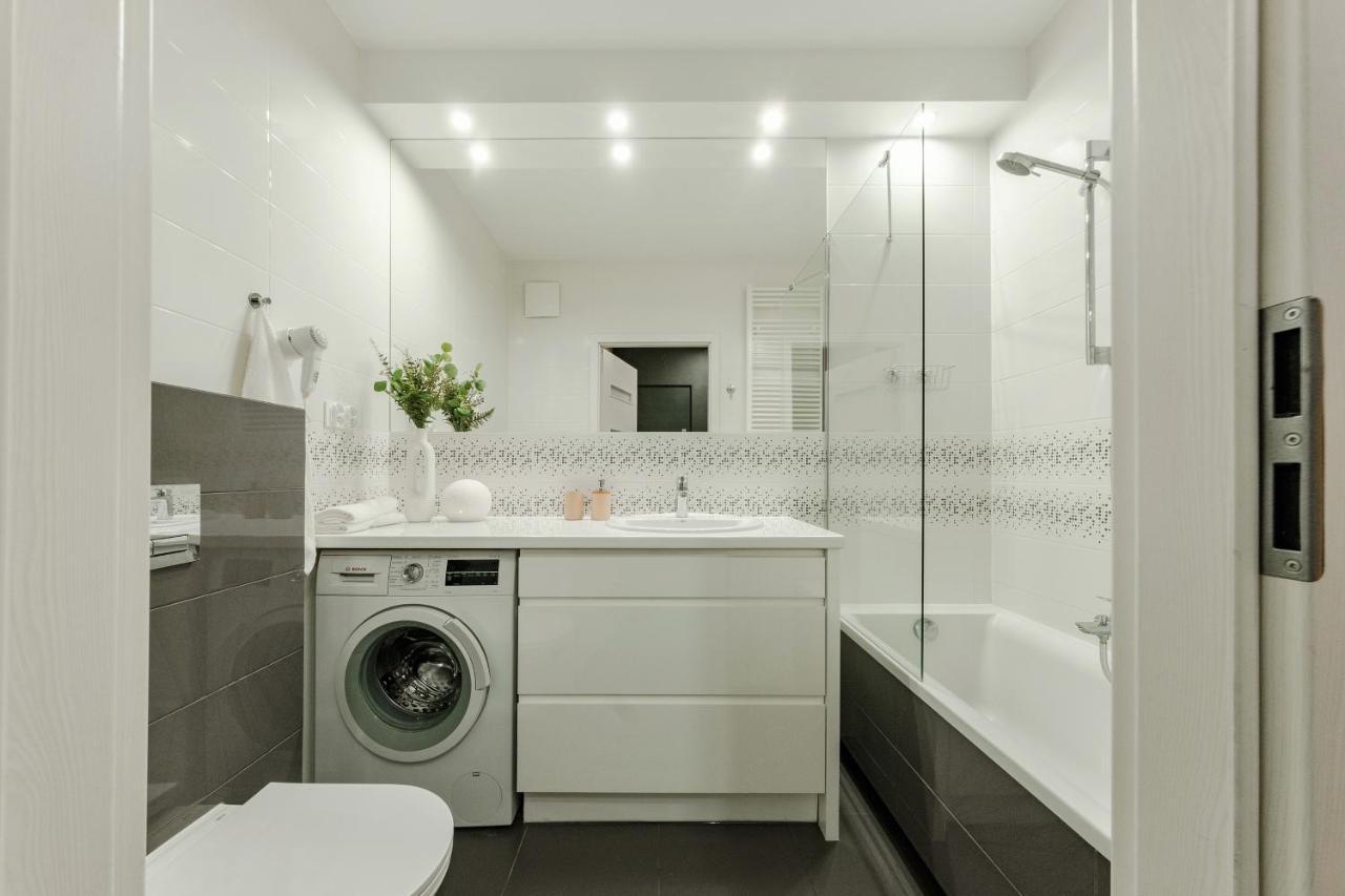 Studio Wola Apartament Kasprzaka - Wifi + Smart Tv 바르샤바 외부 사진